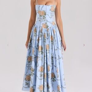House of CB - YSABELLA
Blue Vintage Rose Print Cotton Midi Sundress